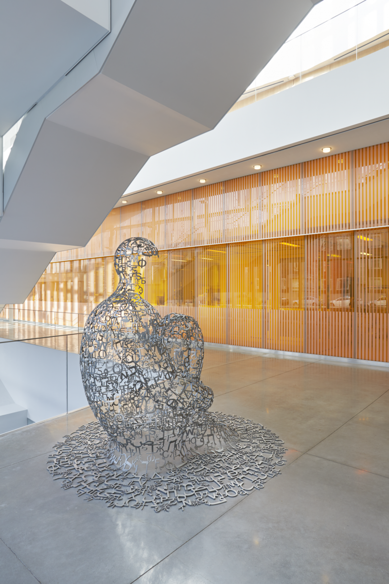 caption: Endless III, 2010, by sculptor Jaume Plensa. Courtesy of the University of Pennsylvania Art Collection