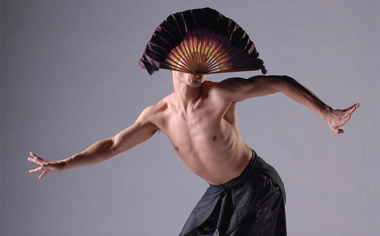 caption: Kun-Yang Lin/Dancers