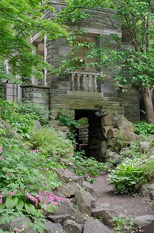 caption:Photograph by Paul W. Meyer